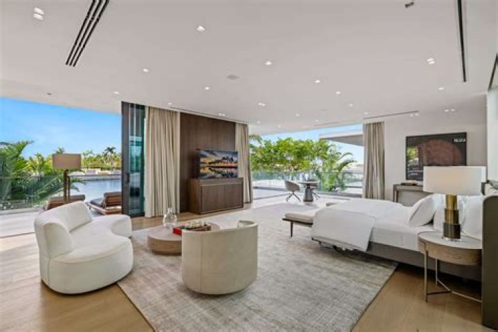 
A Million Here, A Million There! See Inside Lil Wayne’s Miami Mansion, Listed For $29.5 Million 