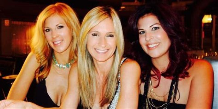 
Agnes Wilczynski from “Tanked” Wiki: Age, Net Worth, Married, Husband, Height 