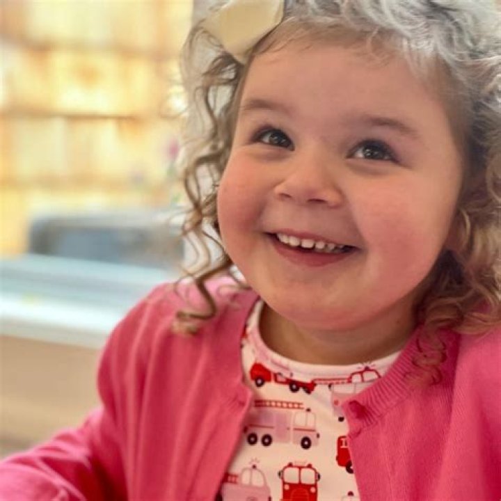 Along Came Abby Height, Weight, Net Worth, Age, Birthday, Wikipedia, Who, Nationality, Biography