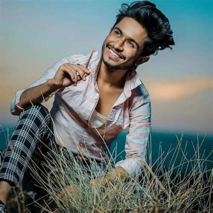 
Ansh Height, Weight, Net Worth, Age, Wiki, Who, Instagram, Biography 