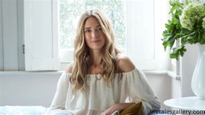 
Arabella Drummond Height, Weight, Net Worth, Age, Birthday, Wikipedia, Who, Nationality, Biography 