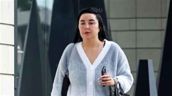 Ashy Bines Height, Weight, Net Worth, Age, Birthday, Wikipedia, Who, Instagram, Biography