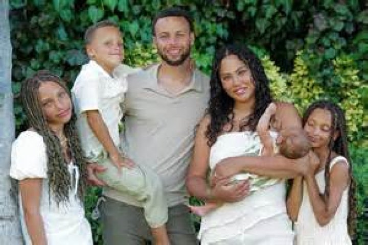 
Ayesha Curry Has Four Siblings Jaz, Maria, Janiece And Chad Alexander 