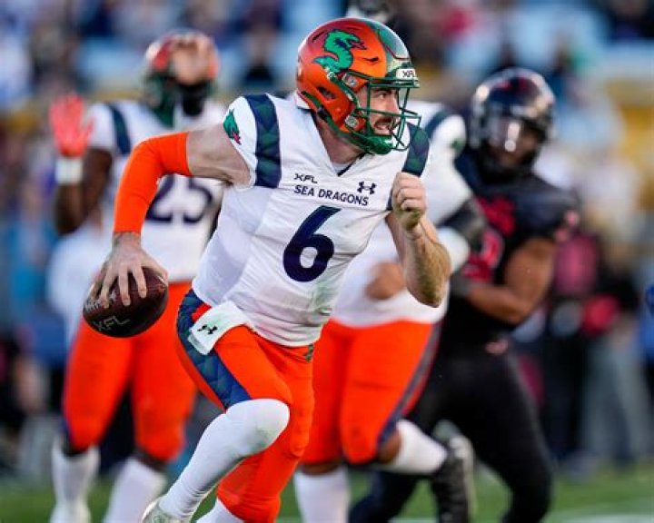 Ben DiNucci Height, Weight, Net Worth, Age, Birthday, Wikipedia, Who, Nationality, Biography