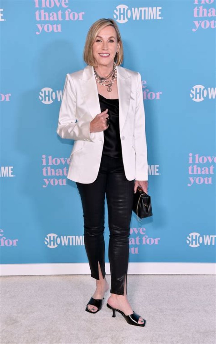 Bess Armstrong Height, Weight, Net Worth, Age, Birthday, Wikipedia, Who, Instagram, Biography