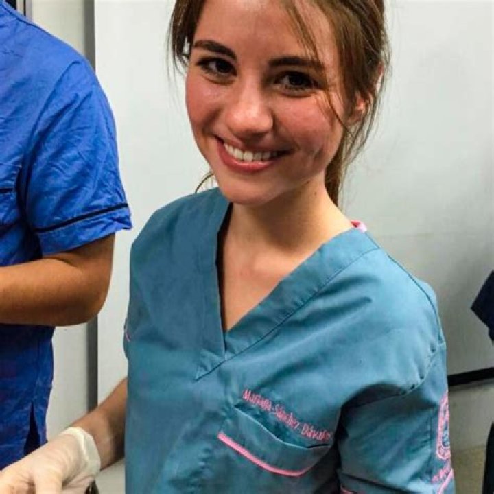 
Brazilian Medical Student, Mariana Sousa Bustamante, 21, was found dead in the courtyard 