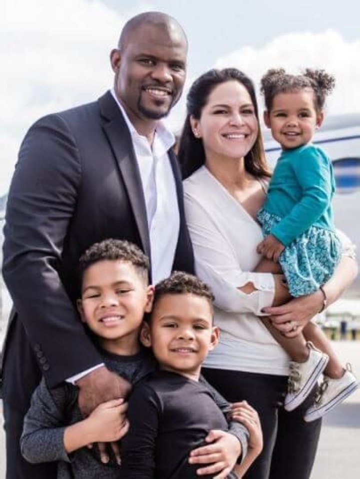 Brian Flores is Married to Wife: Jennifer Maria Duncan Flores. Past Relationships