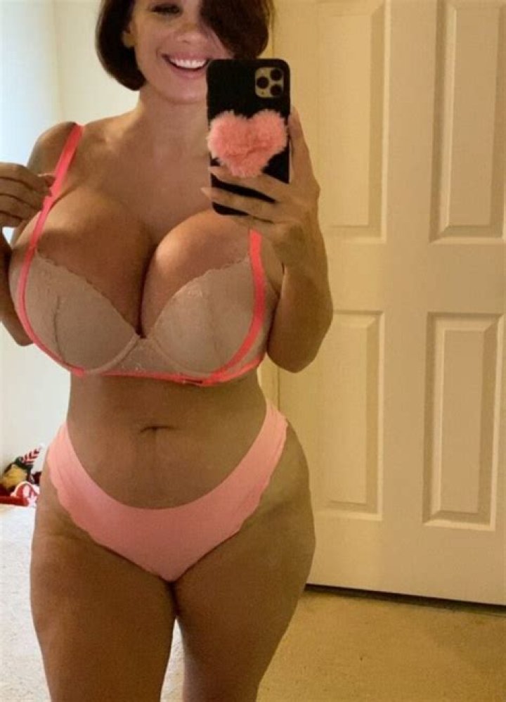 
Brittany Height, Weight, Net Worth, Age, Birthday, Wikipedia, Who, Nationality, Biography 