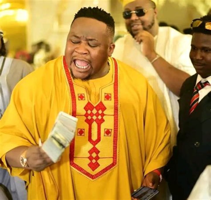 
Check Out The Video Of Bryann Chilling In Cubana Chief Priest’s House 