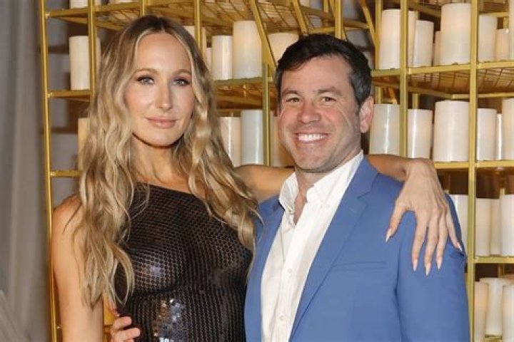 
Chris Convy Height, Weight, Net Worth, Age, Birthday, Wikipedia, Who, Nationality, Biography 