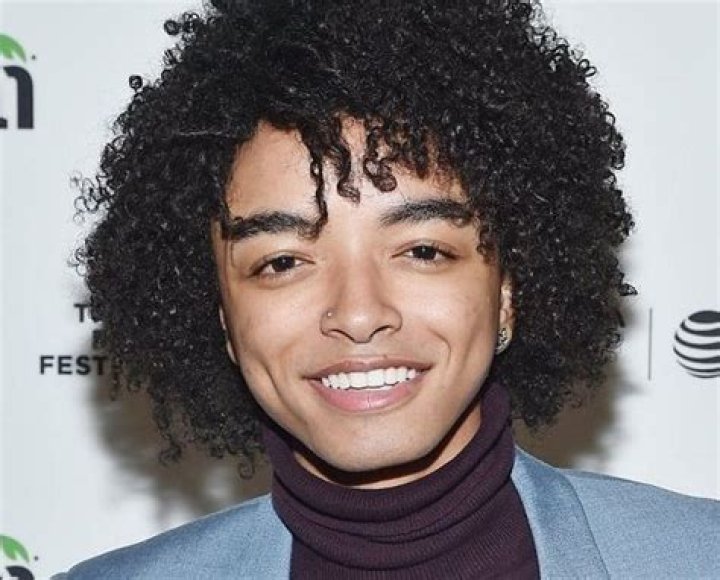 
Curly Hair Jayden Height, Weight, Net Worth, Age, Birthday, Wikipedia, Who, Nationality, Biography 