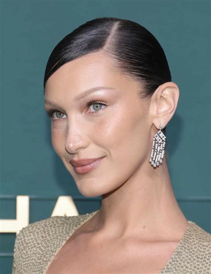 
Does Bella Hadid Have A Cancer? Illness And Health Update 