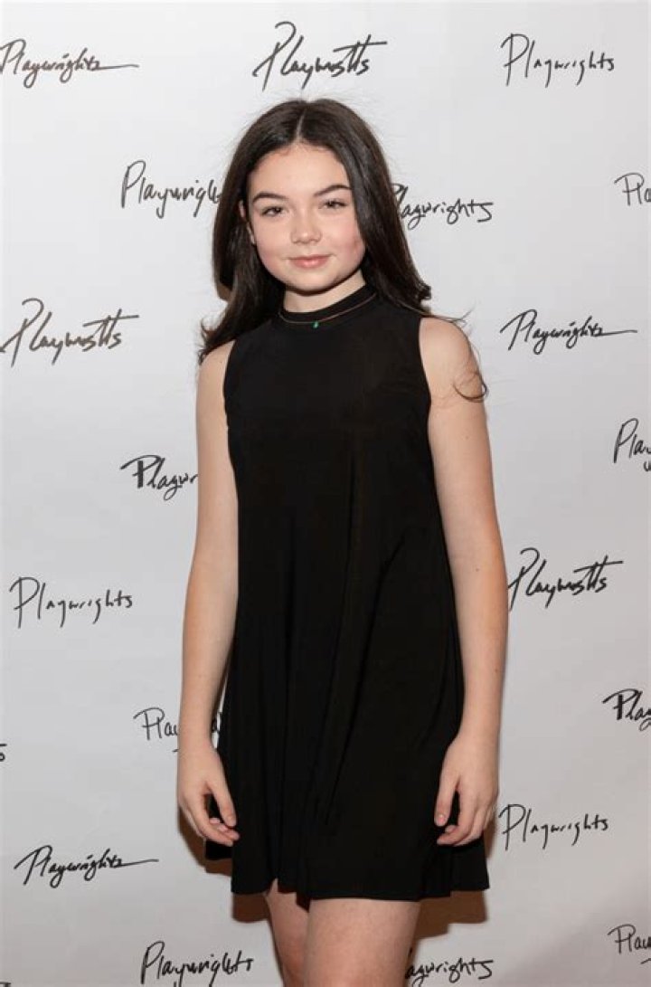 Ella Kennedy Davis Height, Weight, Net Worth, Age, Birthday, Wikipedia, Who, Nationality, Biography