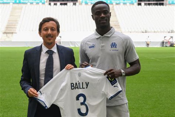 
Eric Bailly joins Marseille on loan from Man Utd 