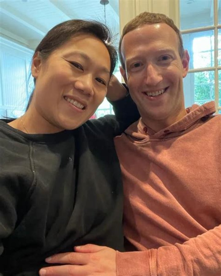 
Facebook CEO, Mark Zuckerberg, and wife Priscilla, expecting their third child 