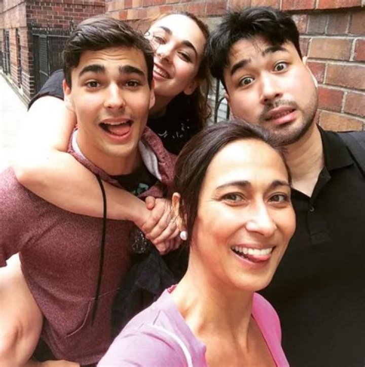 
Filipino Actress Cherie Gill Was Married To Music Artist Rony Rogoff- Update On Their Love Life 