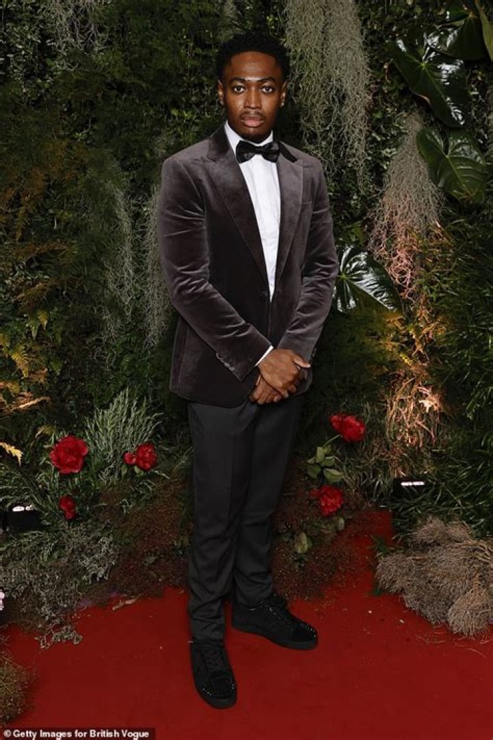 Gamba Cole Height, Weight, Net Worth, Age, Birthday, Wikipedia, Who, Nationality, Biography