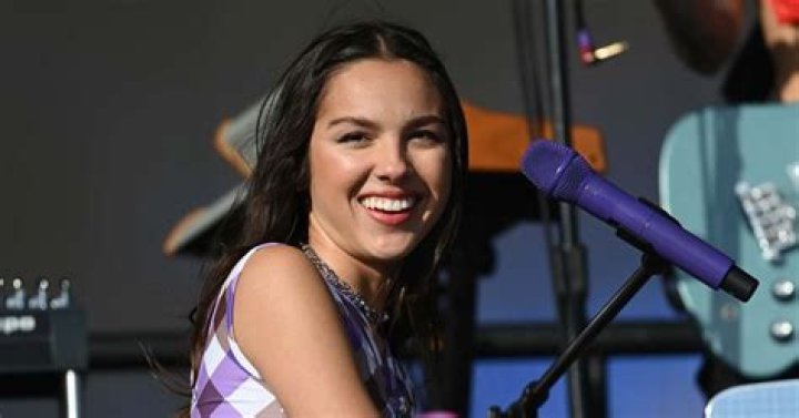 
Glastonbury 2022: Olivia Rodrigo sings ‘F**k You’ to protest Roe v Wade overturn 