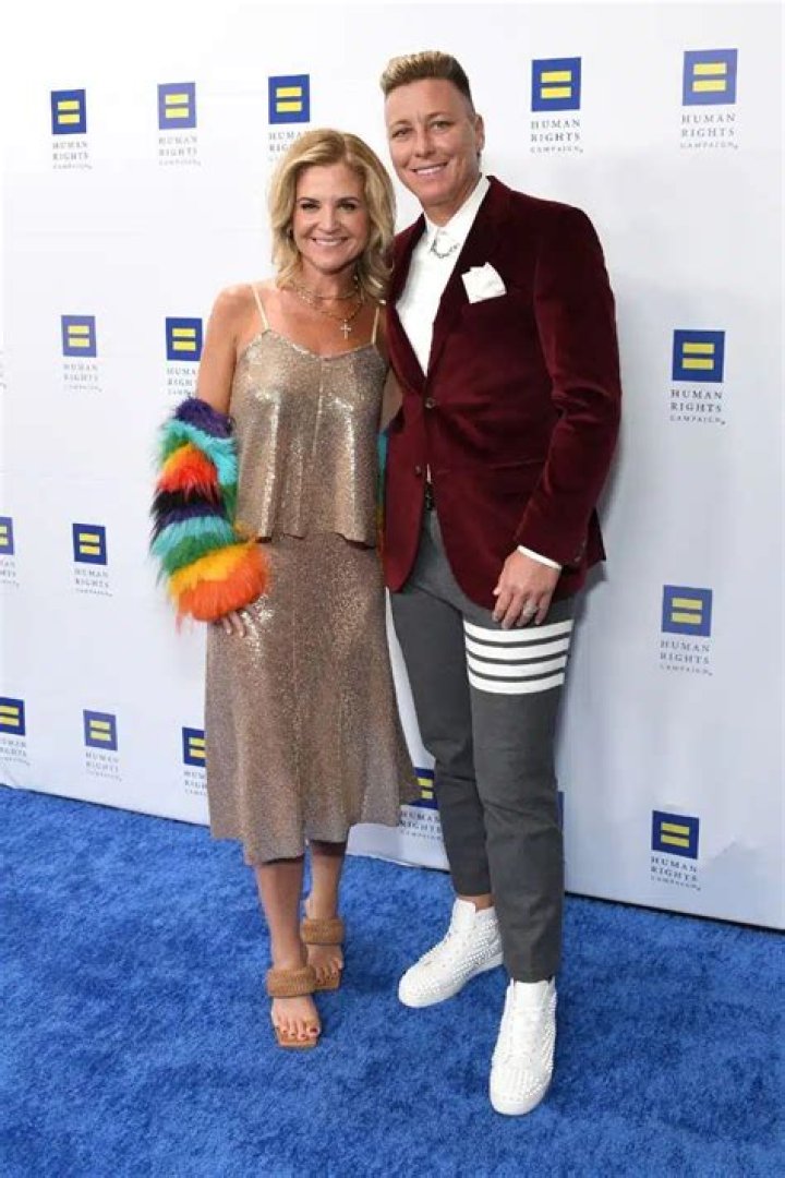 Glennon Doyle Height, Weight, Net Worth, Age, Birthday, Wikipedia, Who, Nationality, Biography