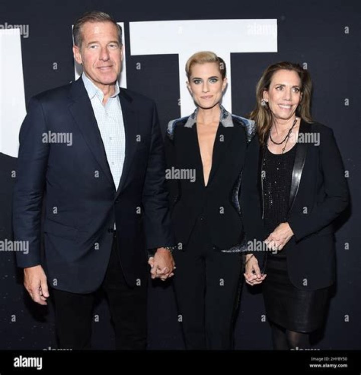 
Growing Up Around Celebrity Parents, Allison Williams Father and Mother Brian And Jane Stoddard Williams 