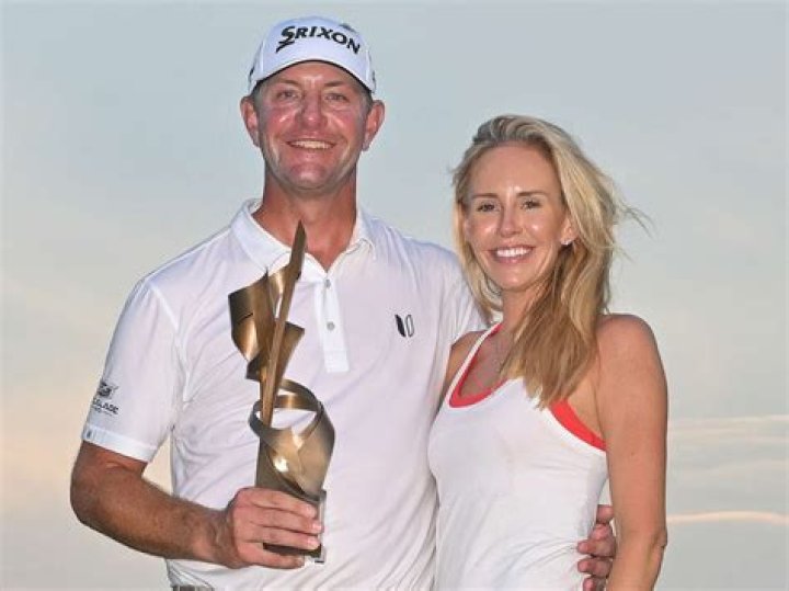 
Is Callum Tarren married or unmarried? As He Leads The US Open, Meet Pro Golfer’s Wife And Family 