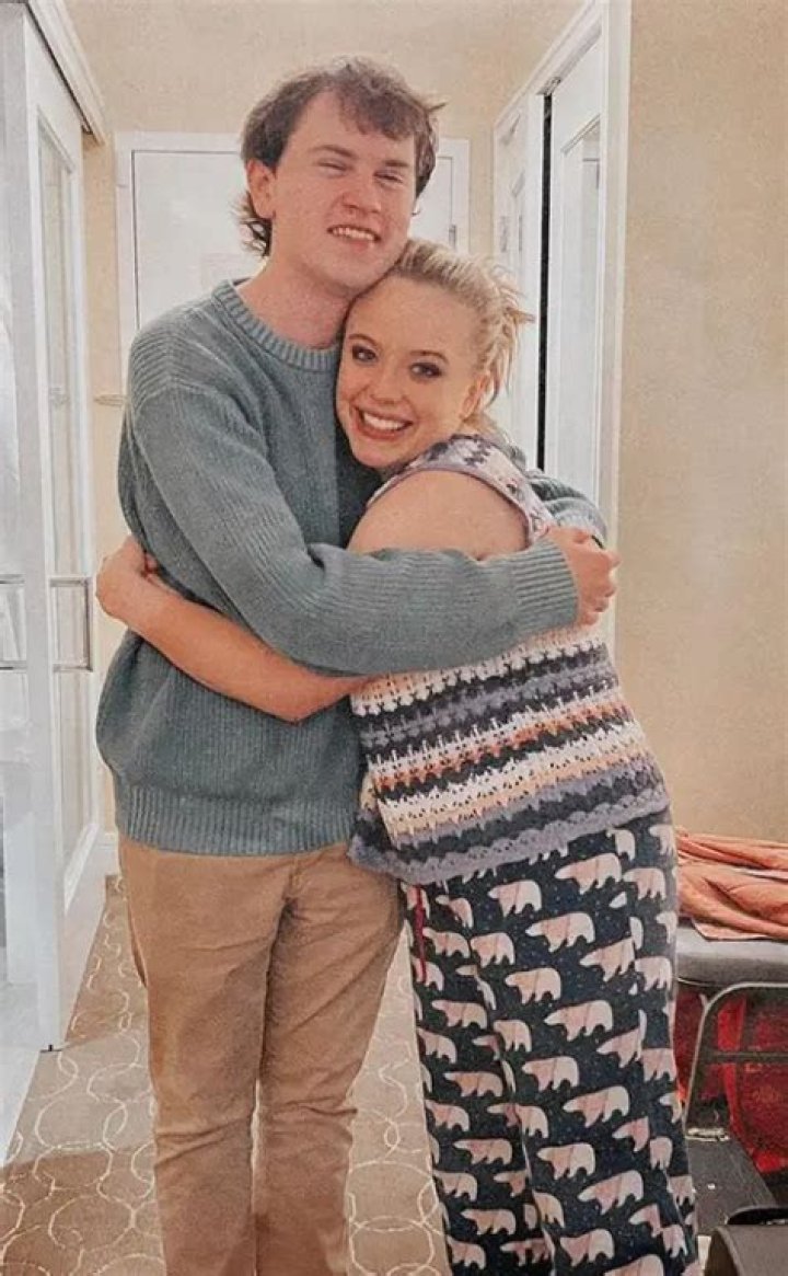 
Is Fritz Hager Gay? He Reacts To Leah Marlene Dating Rumors! 