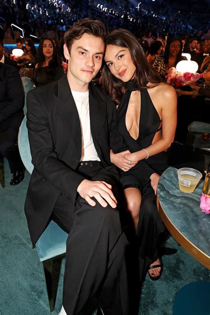 
Is Jena Malone Lesbian? Who Is She Dating Right Now? 