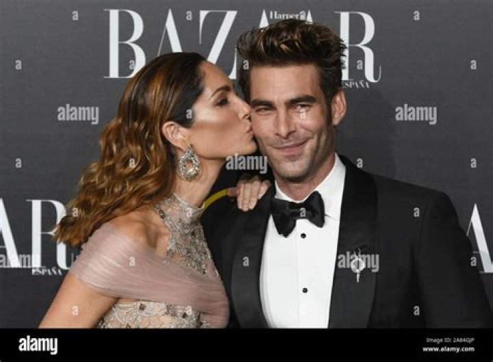 Is Jon Kortajarena is Married to Wife? Or Dating a Girlfriend?