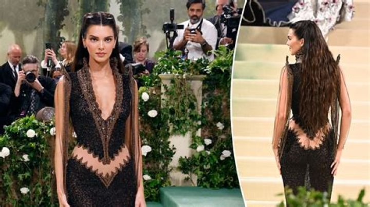 
Is Selena Gomez Going To The Met Gala 2022? Fans Think Its Time The Singer Makes An Appearance At The Carpet 