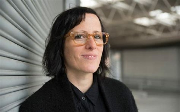 Is Sera Cahoone Married? Her Bio, Age, Partner, Height and Net worth