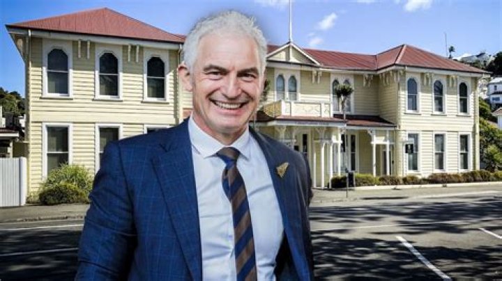 
Is Stuart Nash Related to Walter Nash? Meet His Wife Sarah Nash And Family 