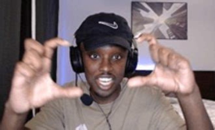 
Is Yusuf7n Gay? Who is Yusuf7n? 