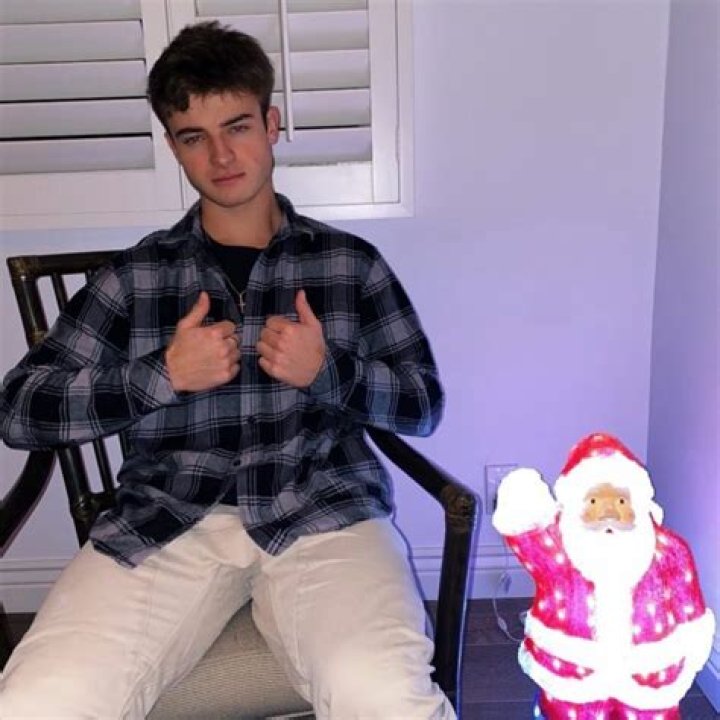 
Jaden Hardy Height, Weight, Net Worth, Age, Birthday, Wikipedia, Who, Instagram, Biography 