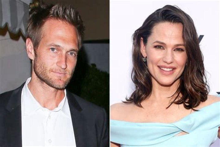 
Jennifer Garner Fiance: Is She Engaged To Her New Boyfriend John C. Miller? 