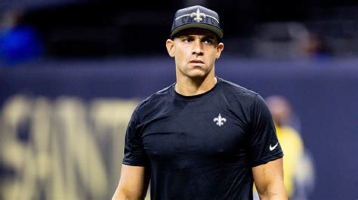 
Jimmy Graham’s Early Years and All About His Relationship History 