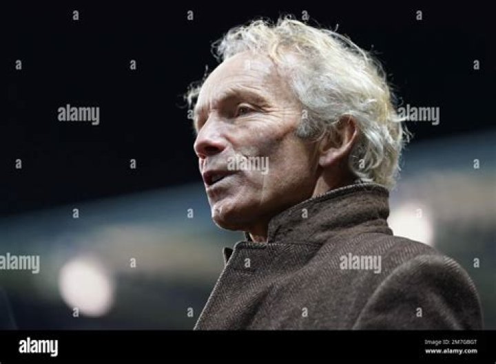 
John Francome Height, Weight, Net Worth, Age, Birthday, Wikipedia, Who, Nationality, Biography 