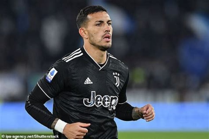 
Juventus Complete Initial Loan Signing Of Leandro Paredes From PSG 