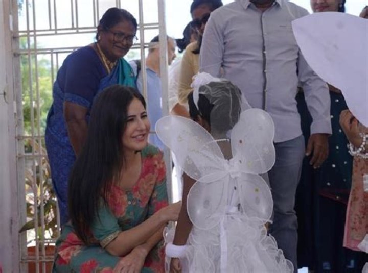 
Katrina Kaif Visits Mother’s School In Madurai, Grooves With Students On ‘Arabic Kuthu’ 