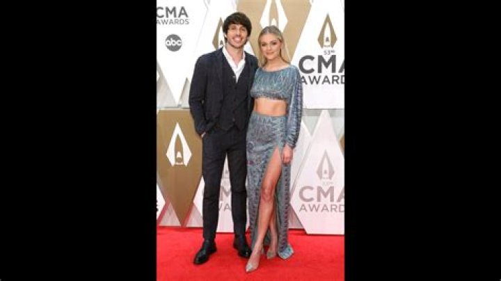 
Kelsea Ballerini Says She’s on an ‘Active Healing Journey’ Following Divorce From Morgan Evans 