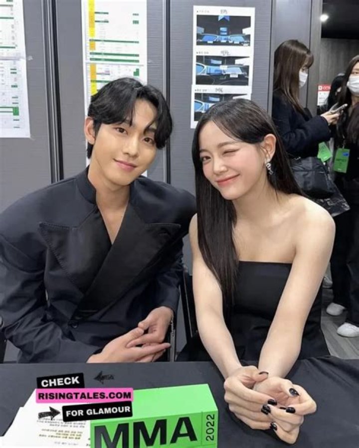 Kim Sejeong Height, Weight, Net Worth, Age, Birthday, Wikipedia, Who, Nationality, Biography