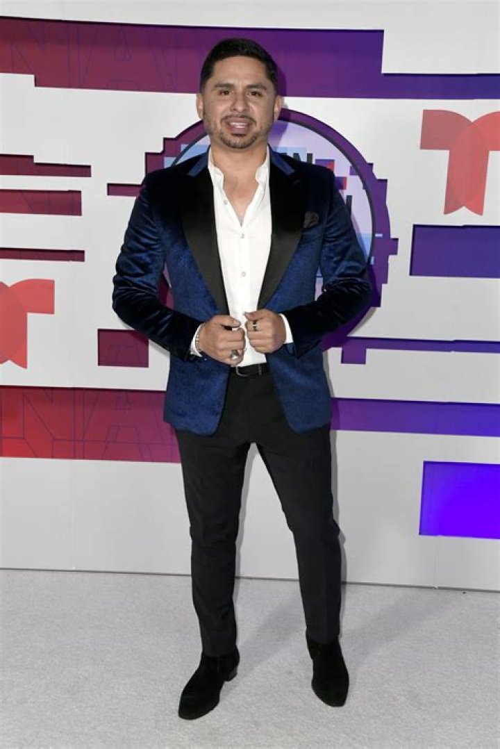 Larry Hernandez Height, Weight, Net Worth, Age, Birthday, Wikipedia, Who, Instagram, Biography