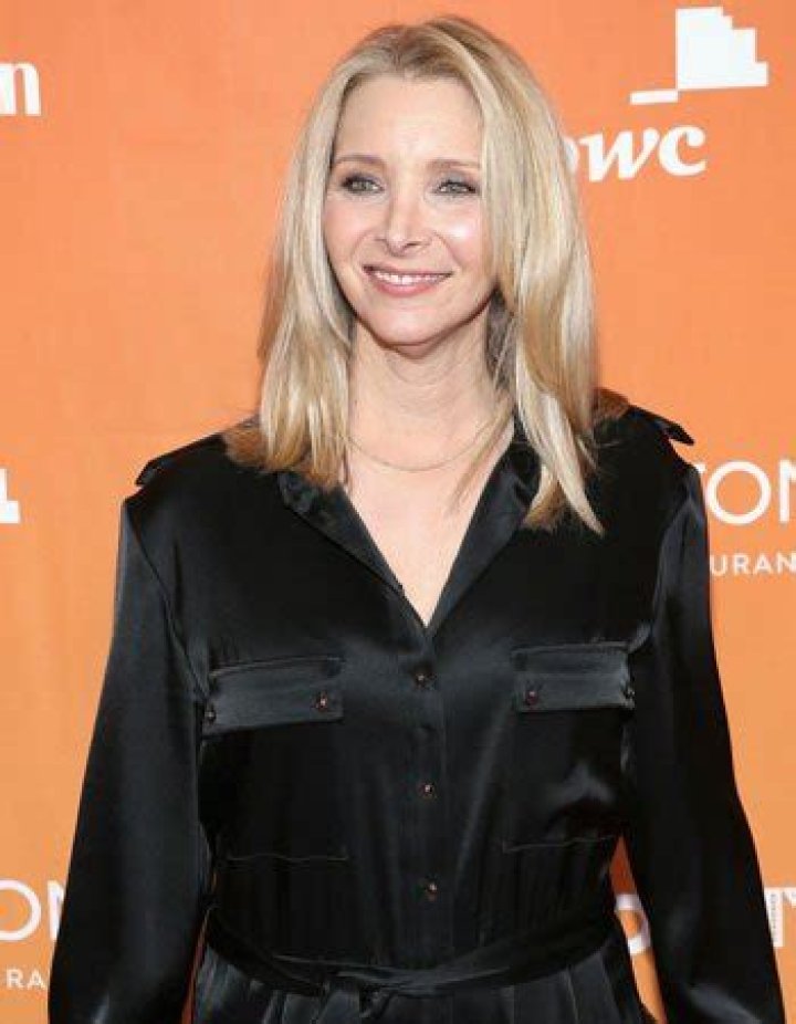 Lisa Kudrow Height, Weight, Net Worth, Age, Birthday, Wikipedia, Who, Nationality, Biography