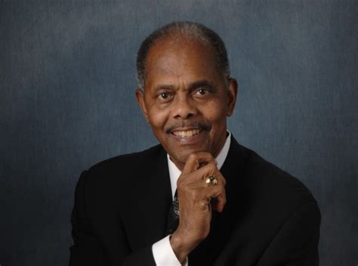 
Longtime Rogers City Council Member, Alderman Wright, dies at 84 