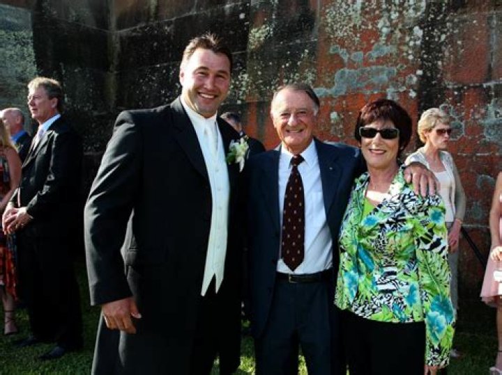 
Manly Kristie Fulton Husband Terry Hill: Net Worth and Family Facts 