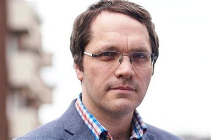 Matthew Holness Height, Weight, Net Worth, Age, Birthday, Wikipedia, Who, Instagram, Biography