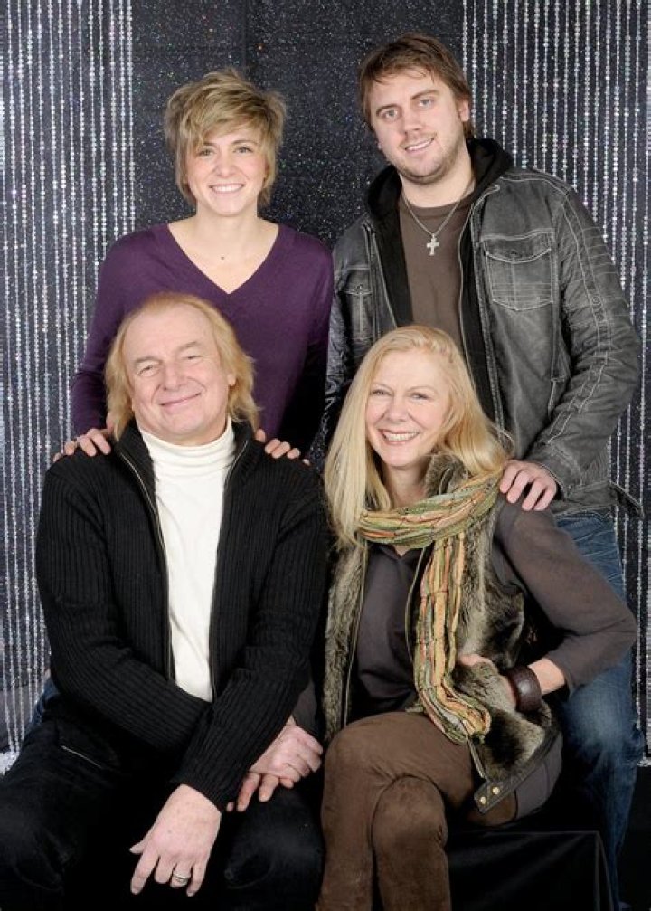 
Meet YES Drummer Alan White’s Wife Gigi White- Musician Dies At 72 
