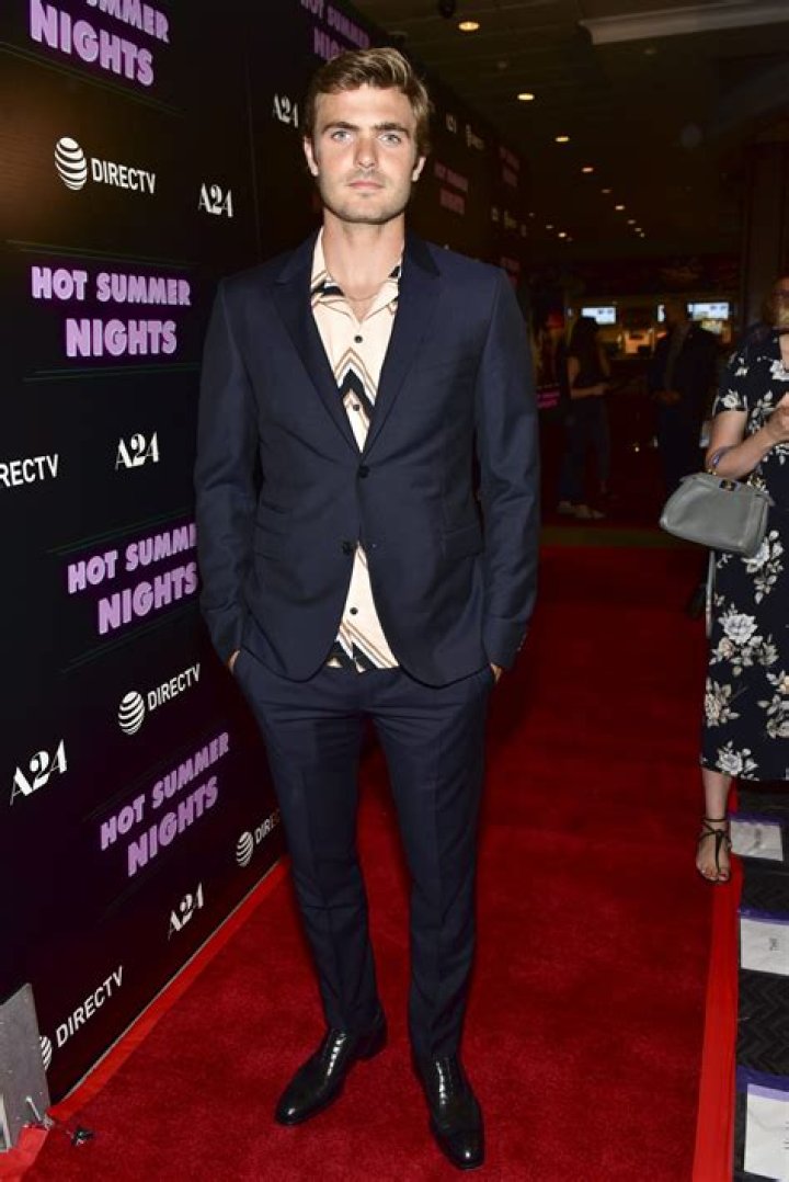 Meg Roe Height, Weight, Net Worth, Age, Birthday, Wikipedia, Who, Instagram, Biography