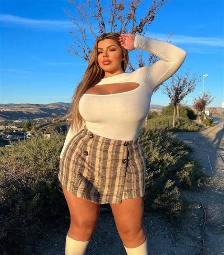 
Mia Salinas Height, Weight, Net Worth, Age, Wiki, Who, Instagram, Biography 