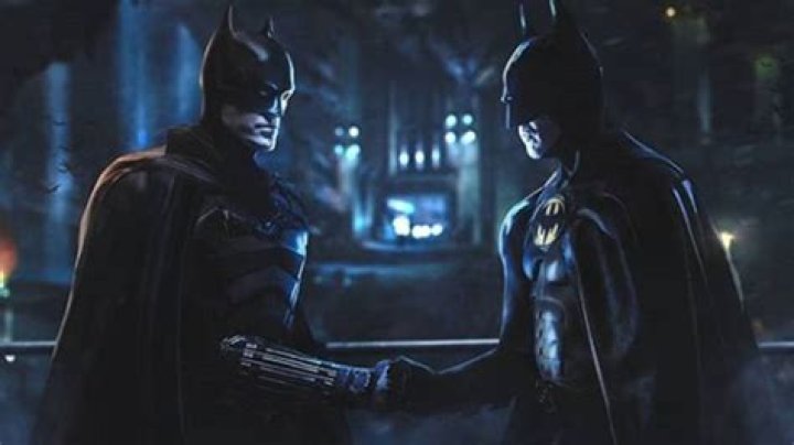 
Michael Keaton’s Batman Meets Robert Pattinson In Awesome DC Movie Fan Art 