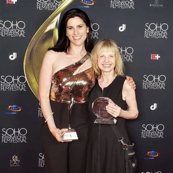 Milena Govich Height, Weight, Net Worth, Age, Birthday, Wikipedia, Who, Instagram, Biography